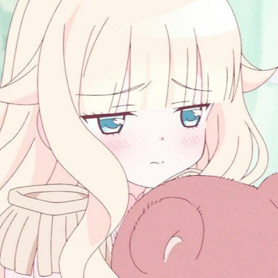 两女子泼水节被多人用高压水枪喷射